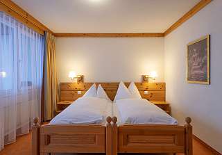 zimmer sunstar hotel grindelwald suite 01